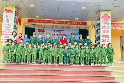 Một ngày làm chiến sĩ của các bé khối 4 tuổi và 5 tuổi trường MN Tây Sơn tại Lữ đoàn Công binh 279