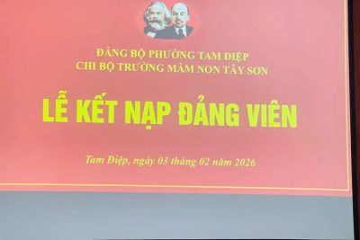 Trường MN Tây Sơn kết nạp Đảng viên mới
